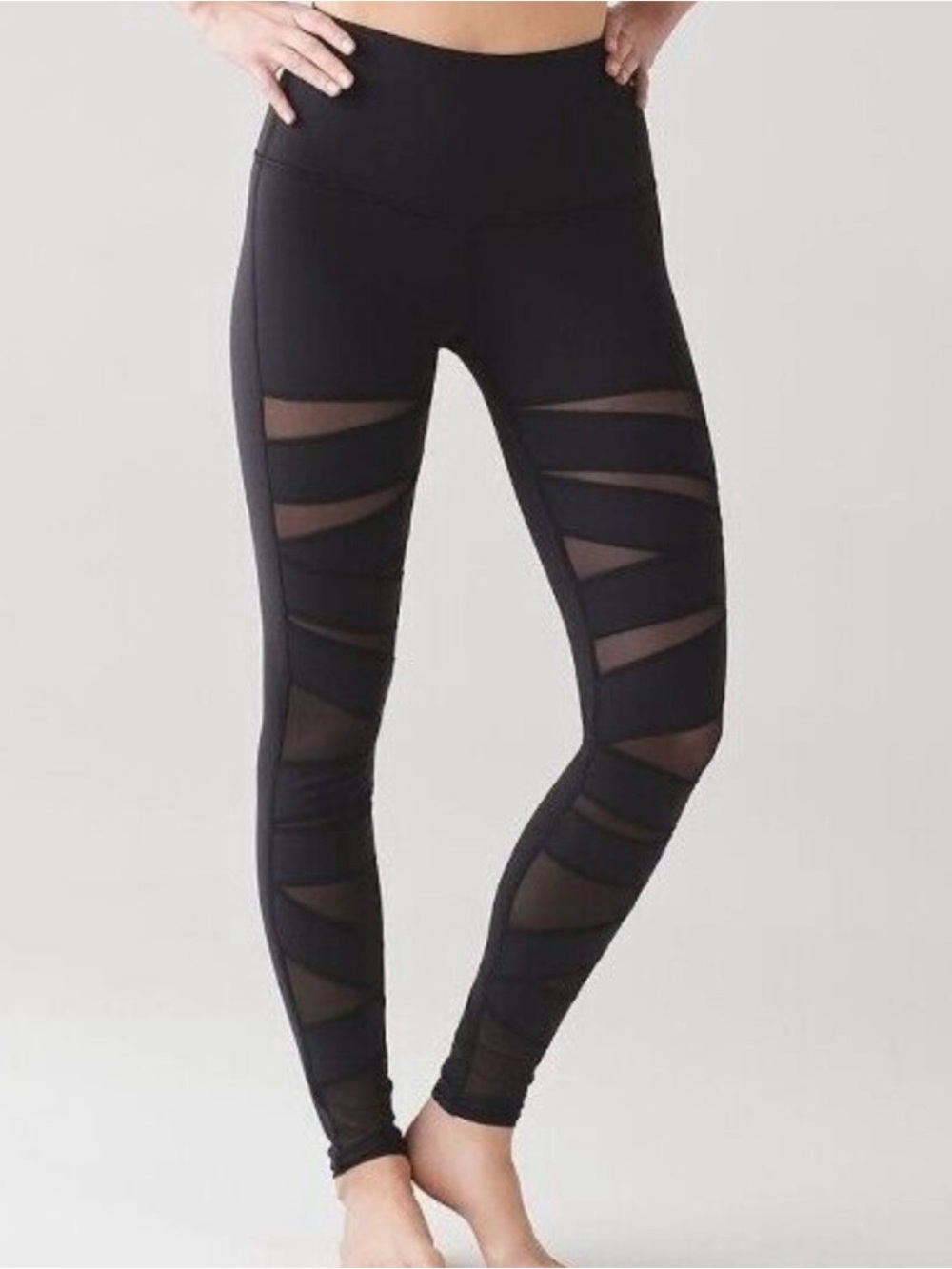 Lululemon Wunder Under Leggings with Mesh Cutouts